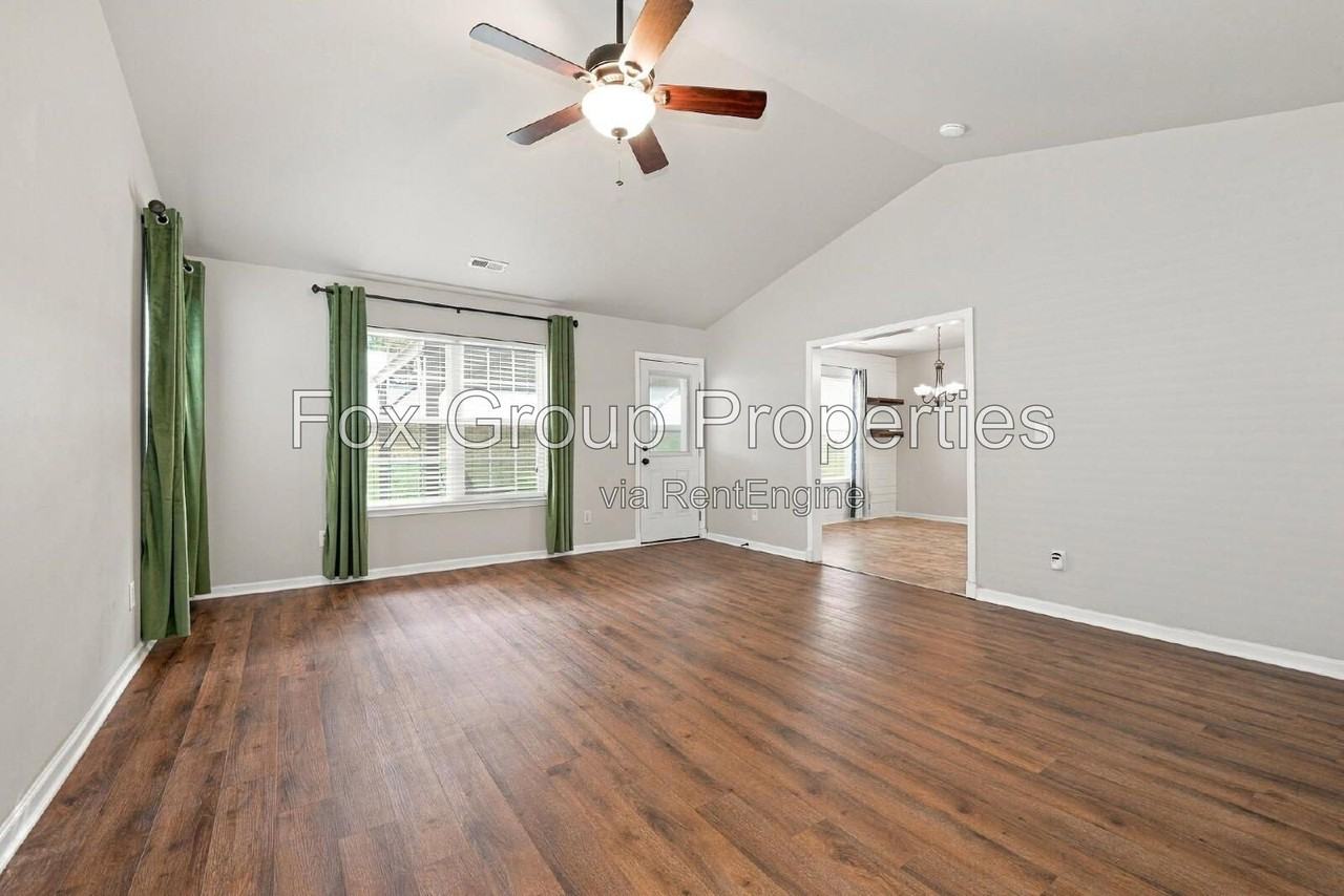 109 Whitby Dr - Photo 5 of 17