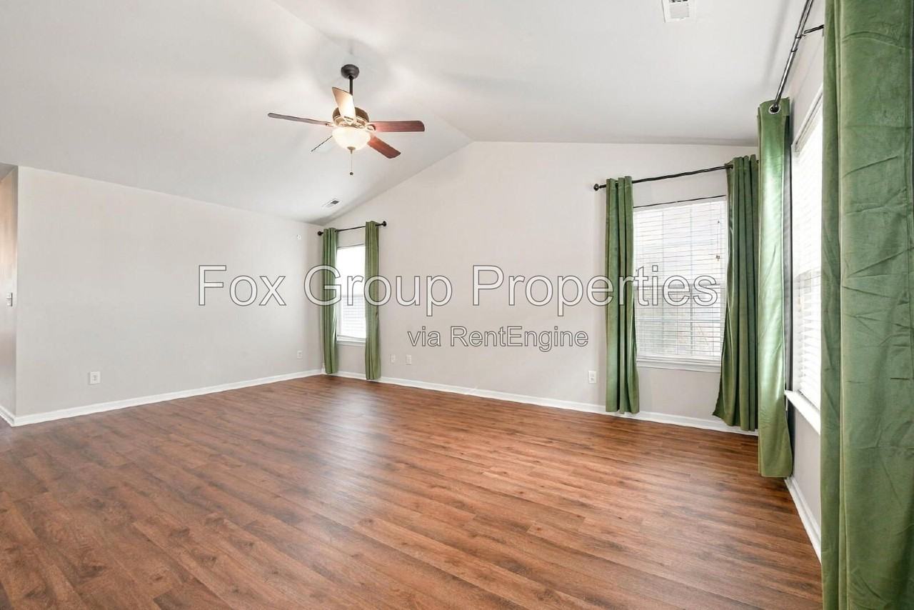 109 Whitby Dr - Photo 6 of 17
