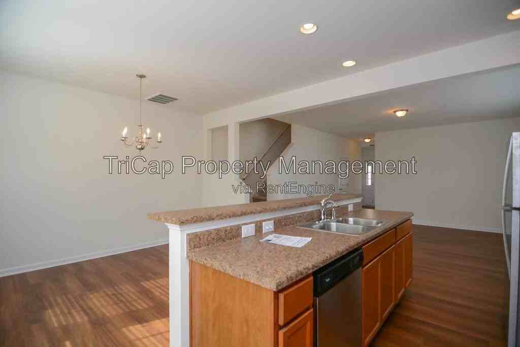 1245 Garden Stone Dr - Photo 2 of 18