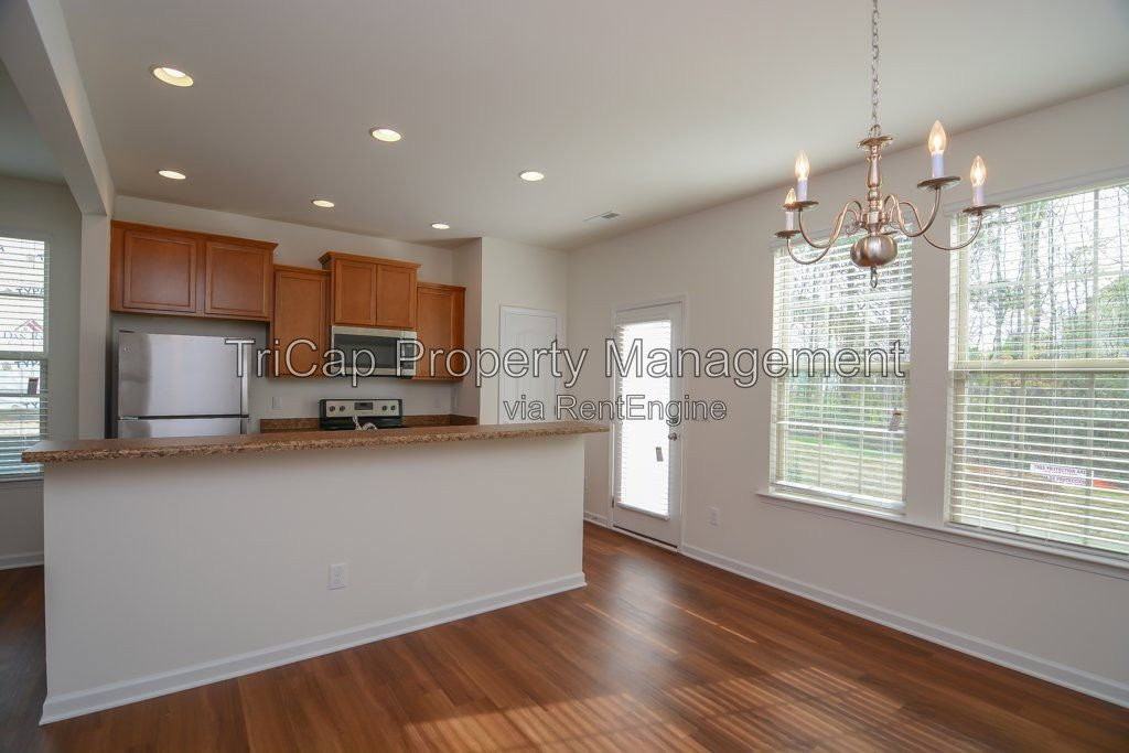 1245 Garden Stone Dr - Photo 4 of 18