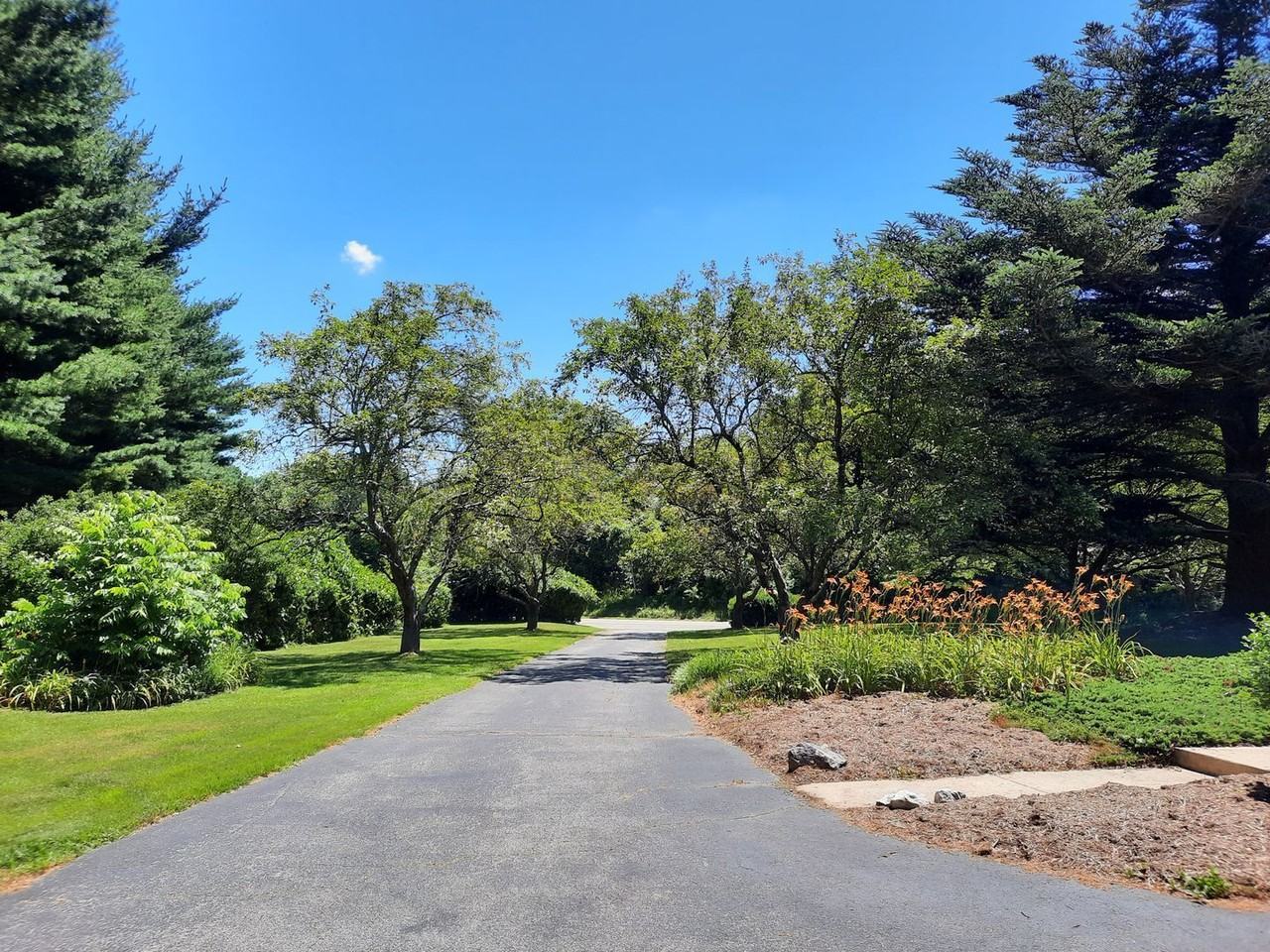 2115 Smoky Rd - Photo 6 of 35