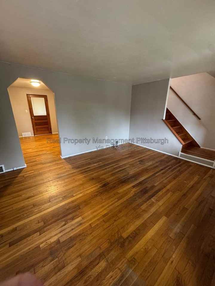 93 N Joslyn Dr - Photo 3 of 18