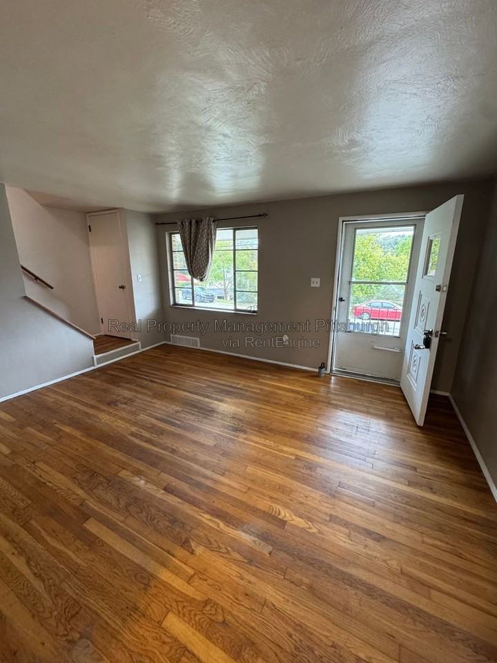 93 N Joslyn Dr - Photo 4 of 18