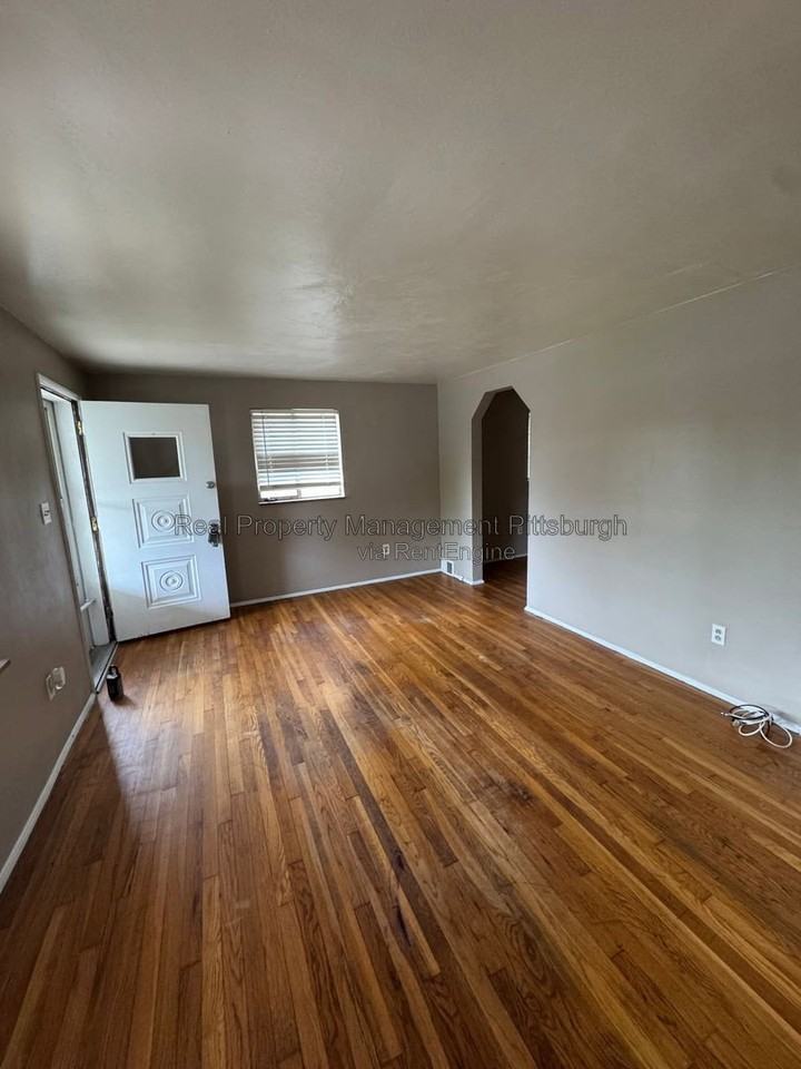 93 N Joslyn Dr - Photo 5 of 18