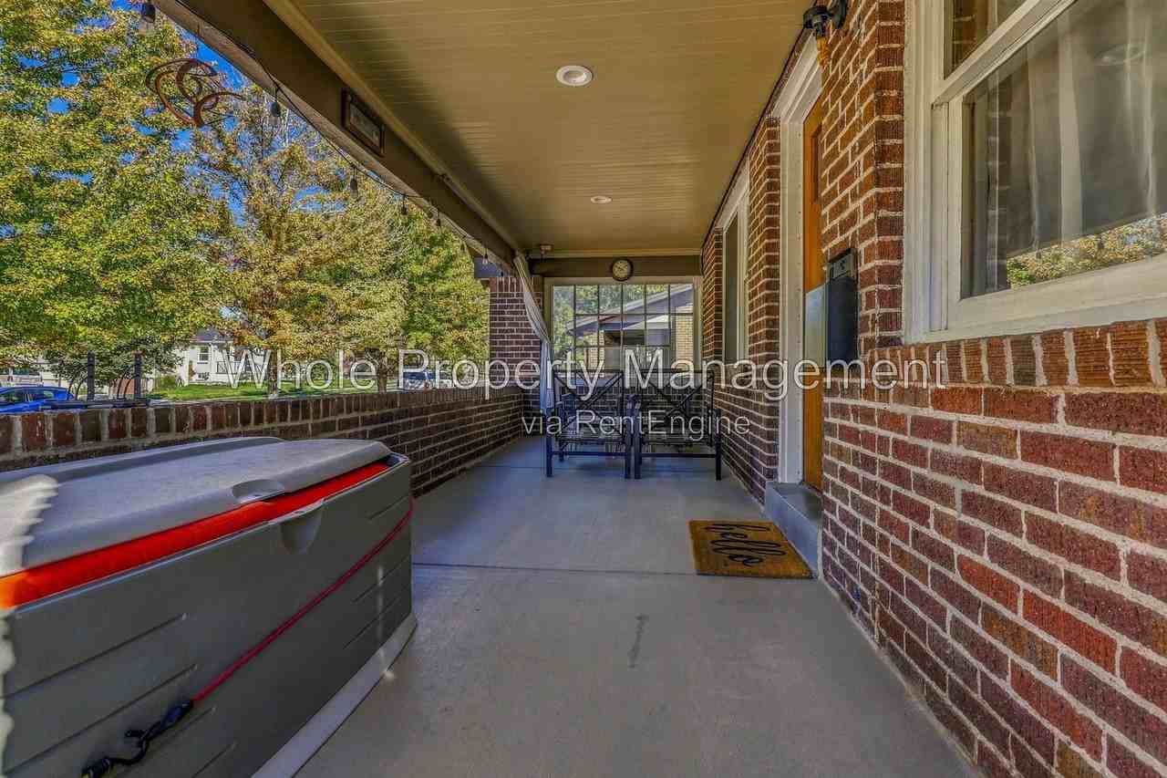 2820 Birch St - Photo 2 of 35