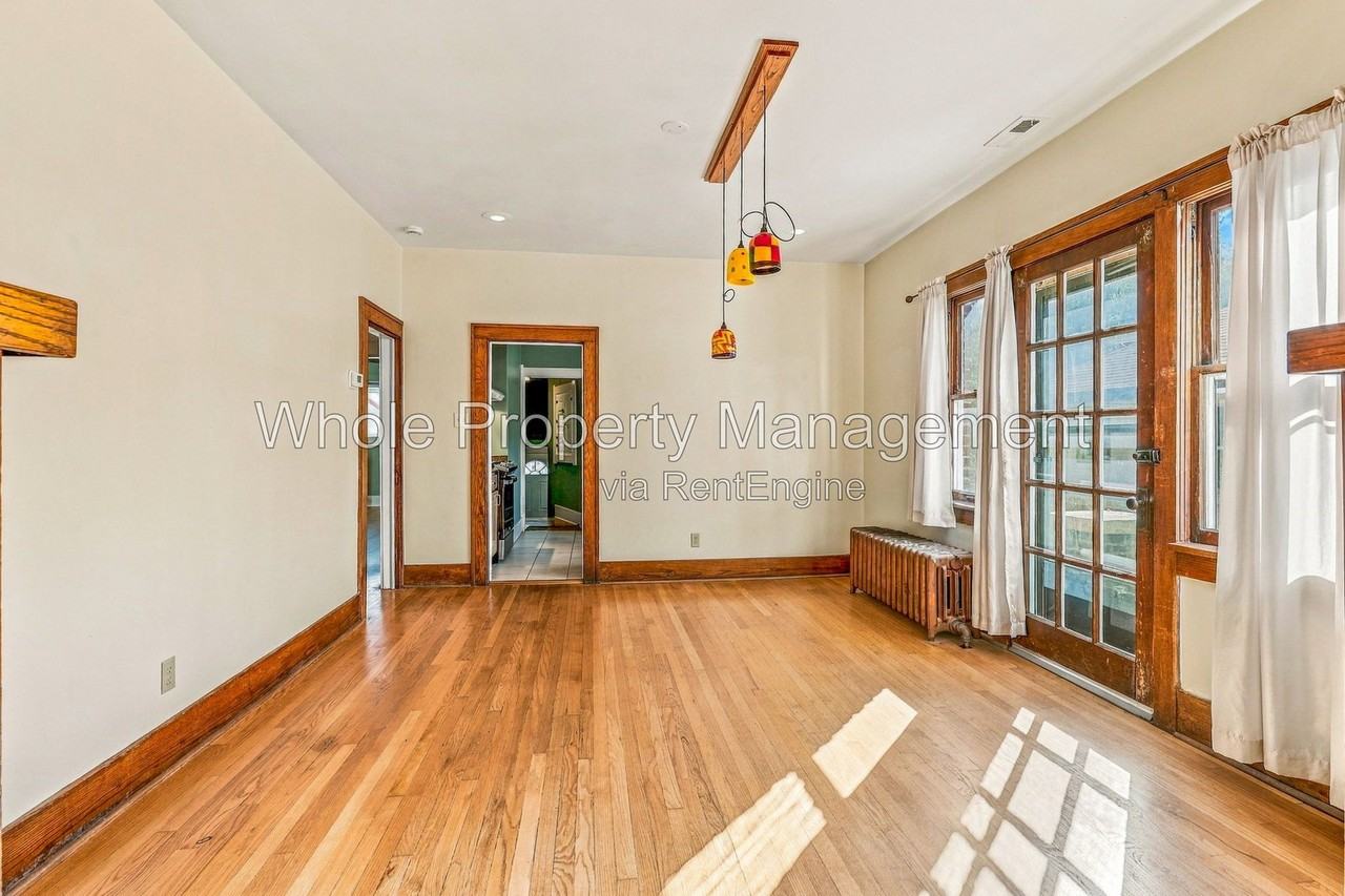 2820 Birch St - Photo 5 of 35