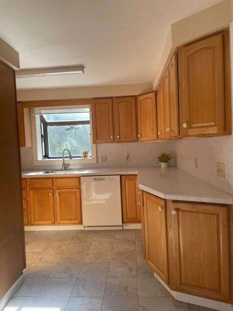 20 Birchwood Ln - Photo 4 of 17