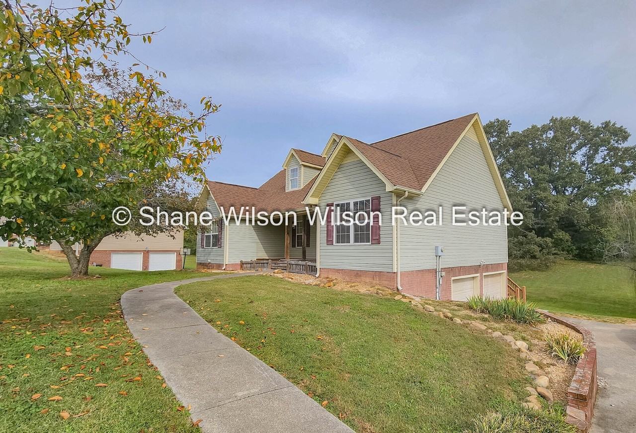 330 Farmingdale Pl Se - Photo 2 of 26
