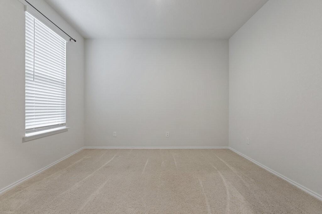 440 Lynwood Gold - Photo 4 of 27
