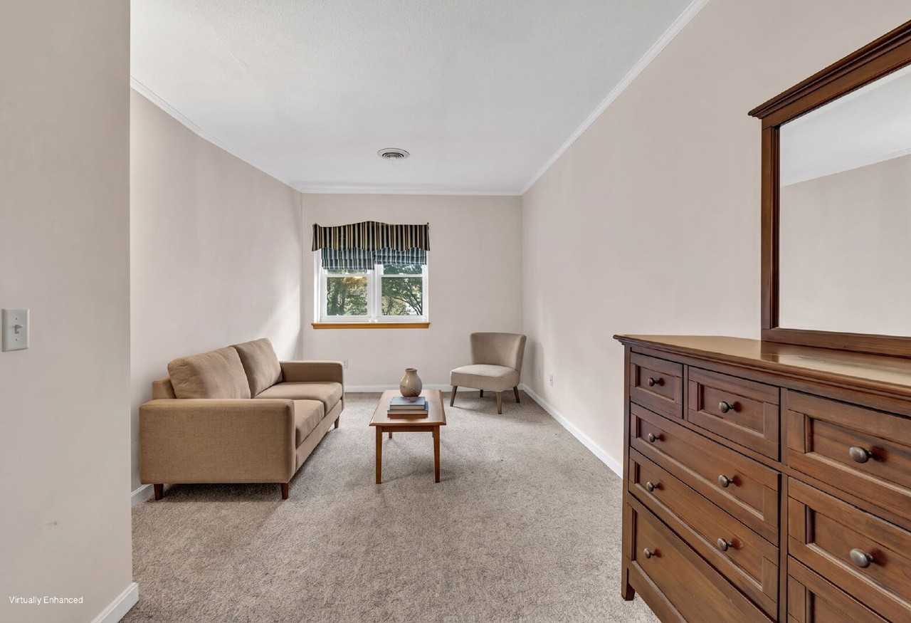 112 Franklin St #C6 - Photo 5 of 50