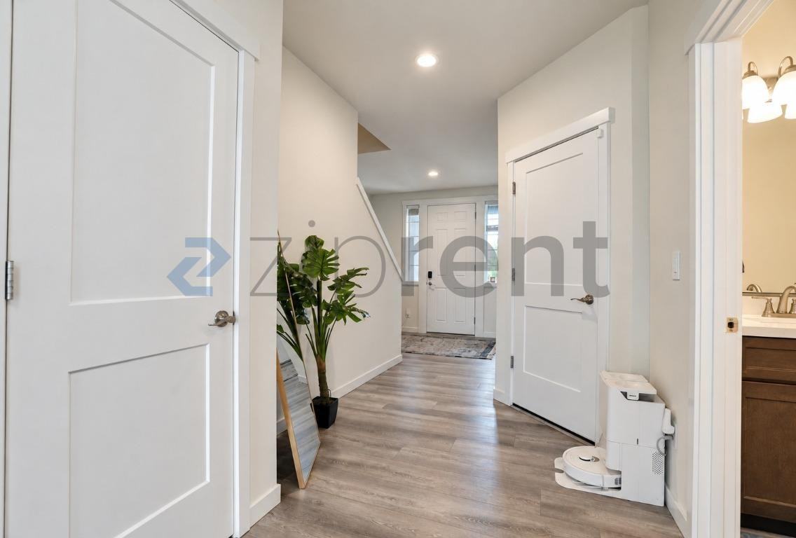 608 106th Pl Sw #A - Photo 5 of 30