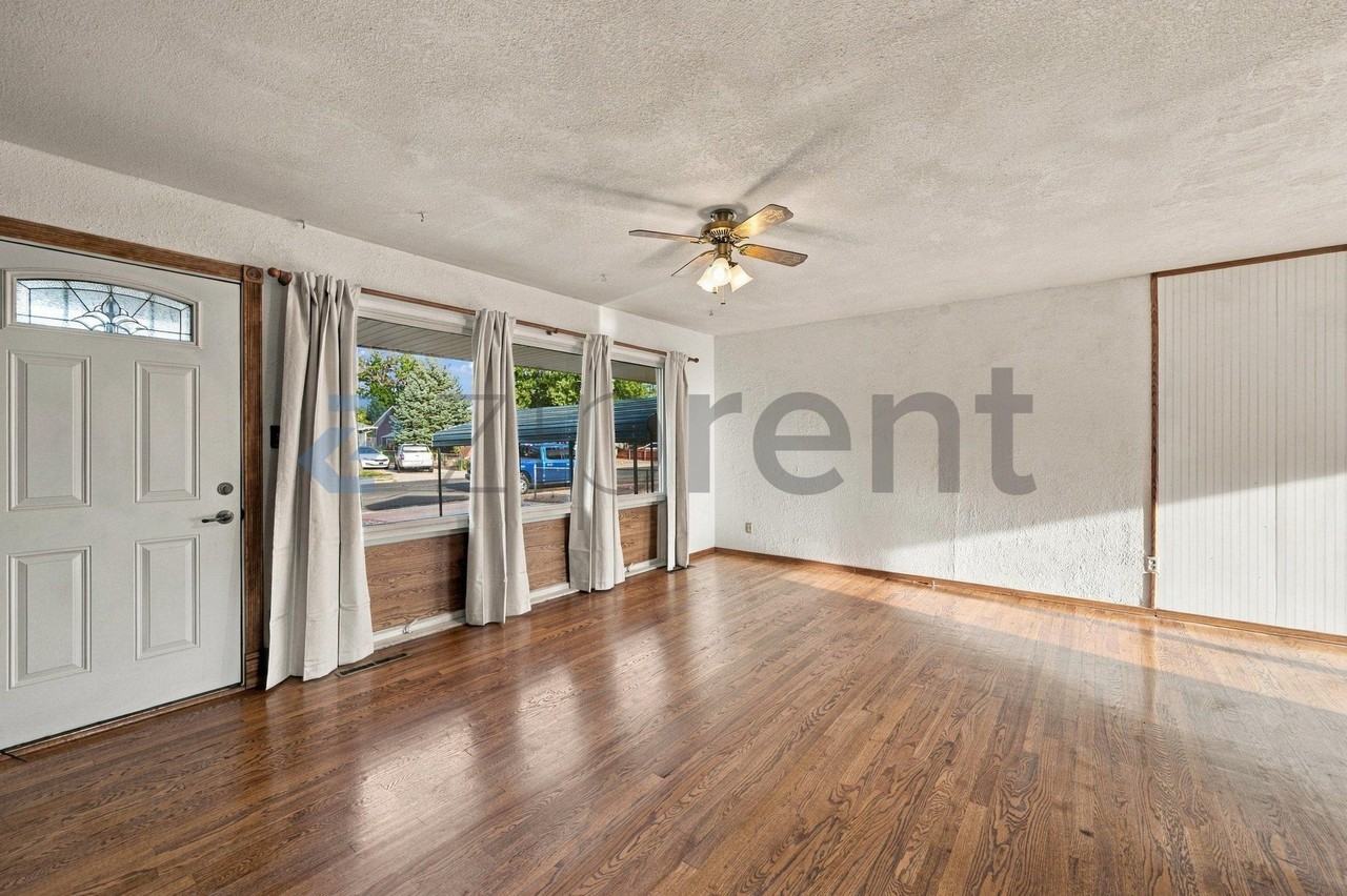 32 Dudley Ave - Photo 5 of 23