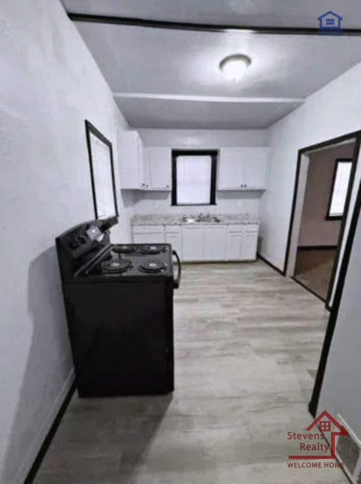 904 Sw G Ave - Photo 4 of 4