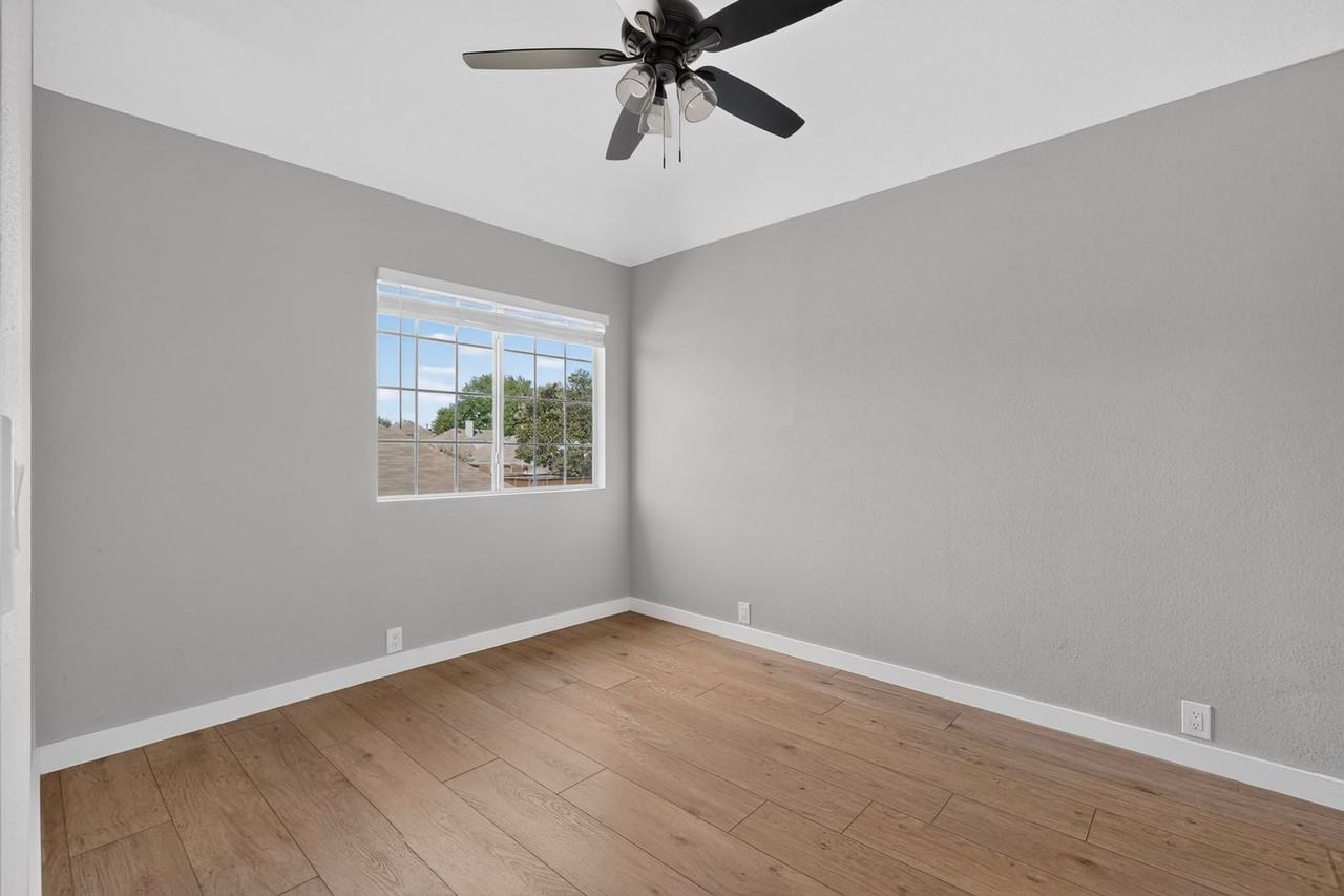 7104 Chardonnay Dr - Photo 4 of 46