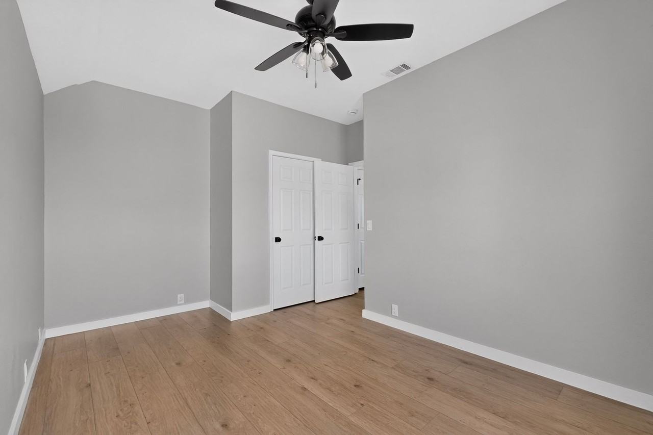 7104 Chardonnay Dr - Photo 6 of 46