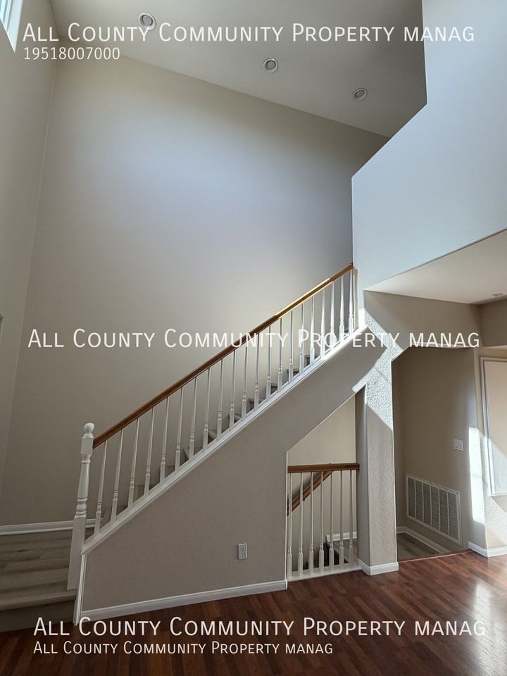 24652 Ambervalley Ave #2 - Photo 4 of 30