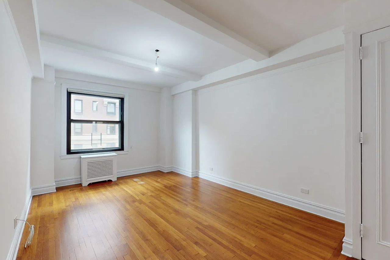 143 E 74th St #9R - Photo 4 of 11