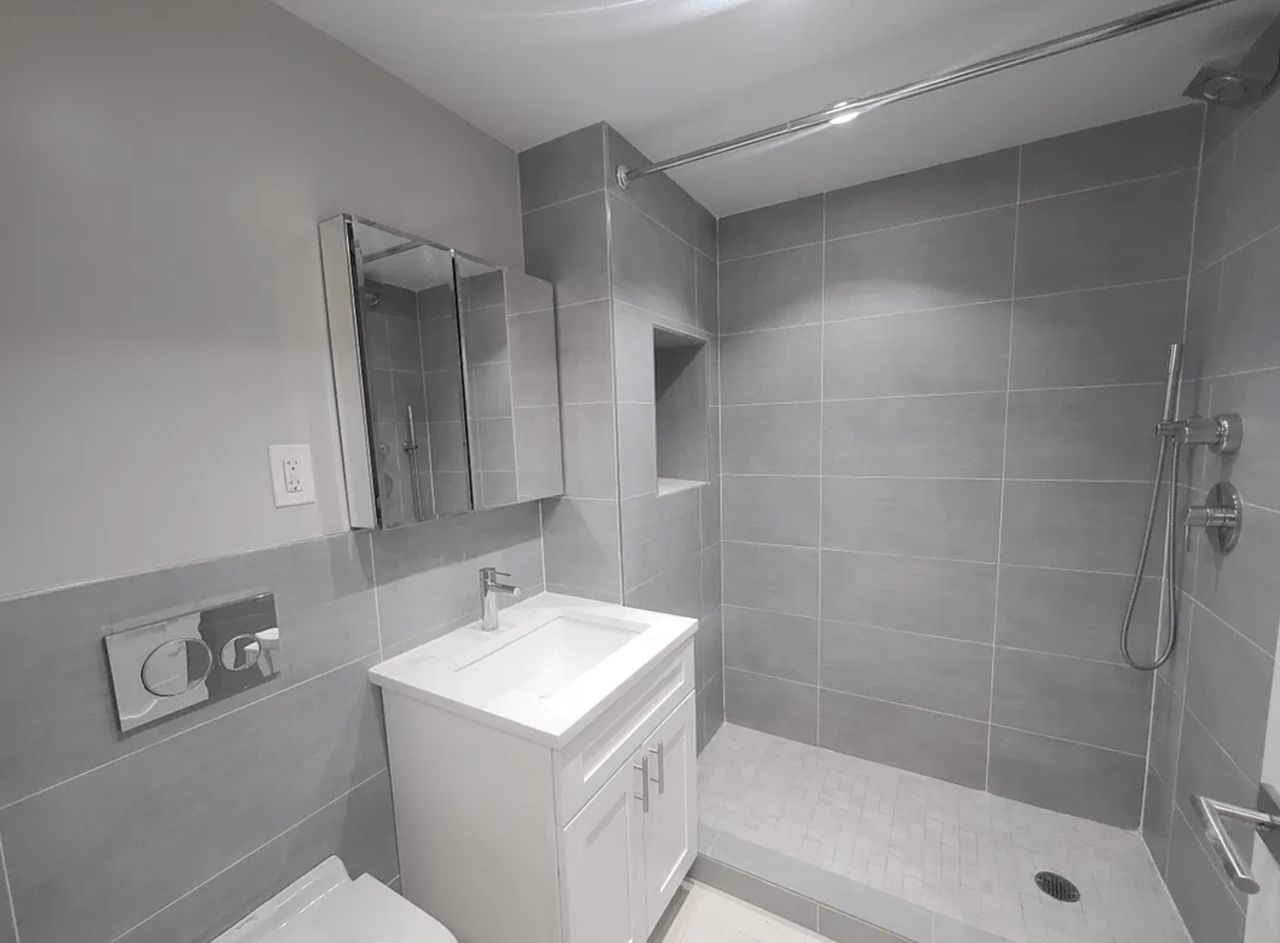 351 E 52nd St #11P - Photo 5 of 5