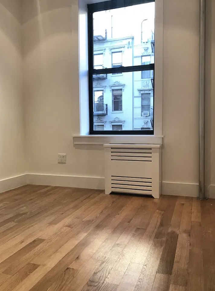 211 E 12th St #3S - Photo 3 of 6