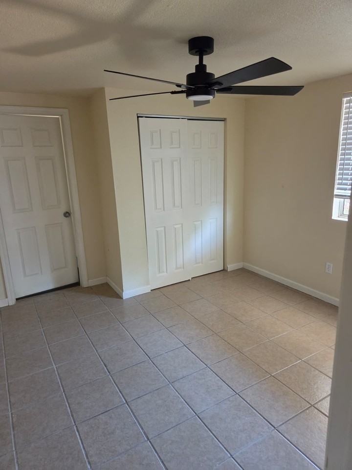 1158 S Pagent Ave #NA - Photo 5 of 8