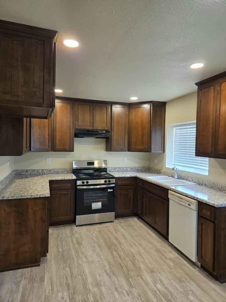 1158 S Pagent Ave #NA - Photo 6 of 8