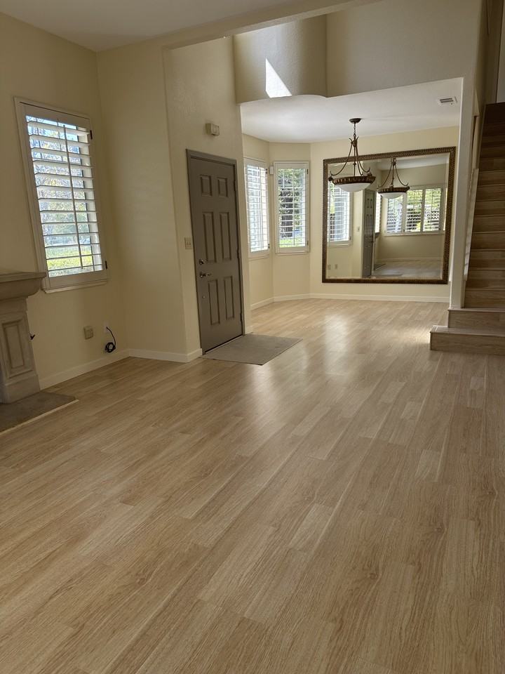 335 Sutton Cir - Photo 4 of 18