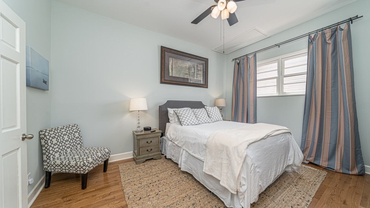 705 Stevens Ave Ne #NA - Photo 2 of 36