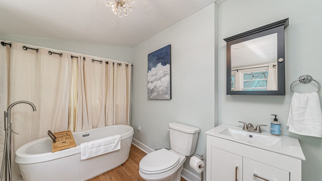 705 Stevens Ave Ne #NA - Photo 6 of 36