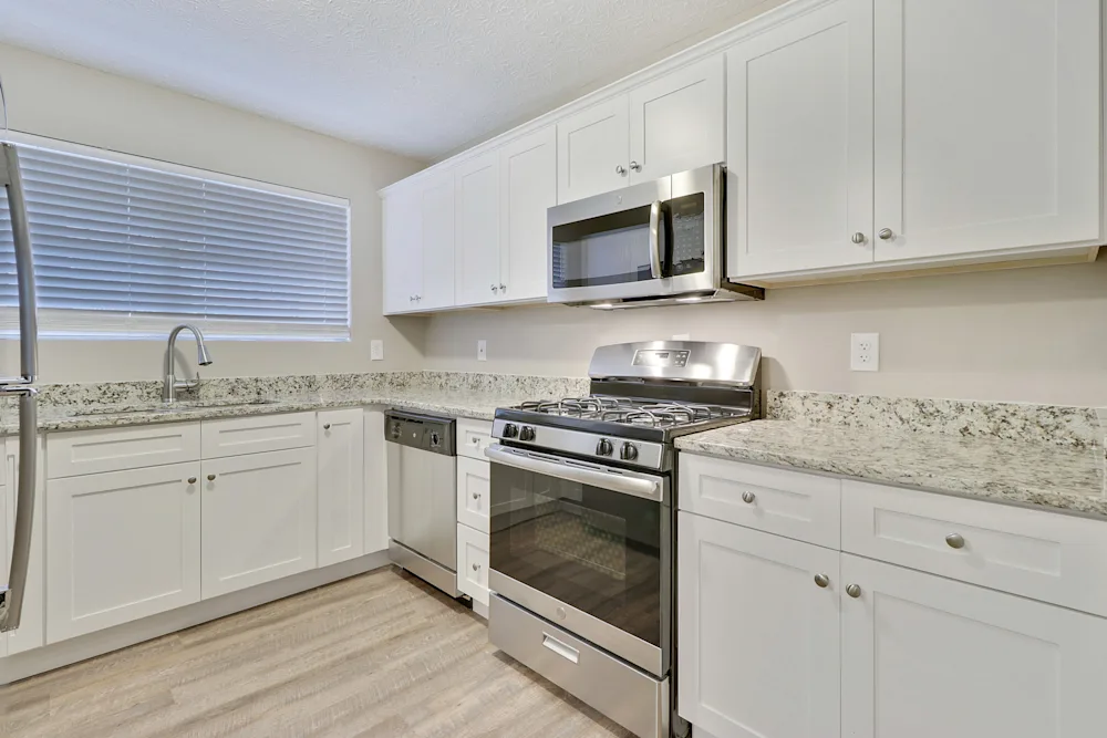 625 Waynes Ct Se #NA - Photo 3 of 9