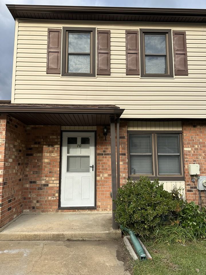 10 Bradley Dr #NA - Photo 2 of 32