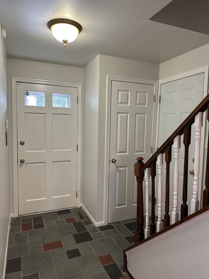 10 Bradley Dr #NA - Photo 4 of 32