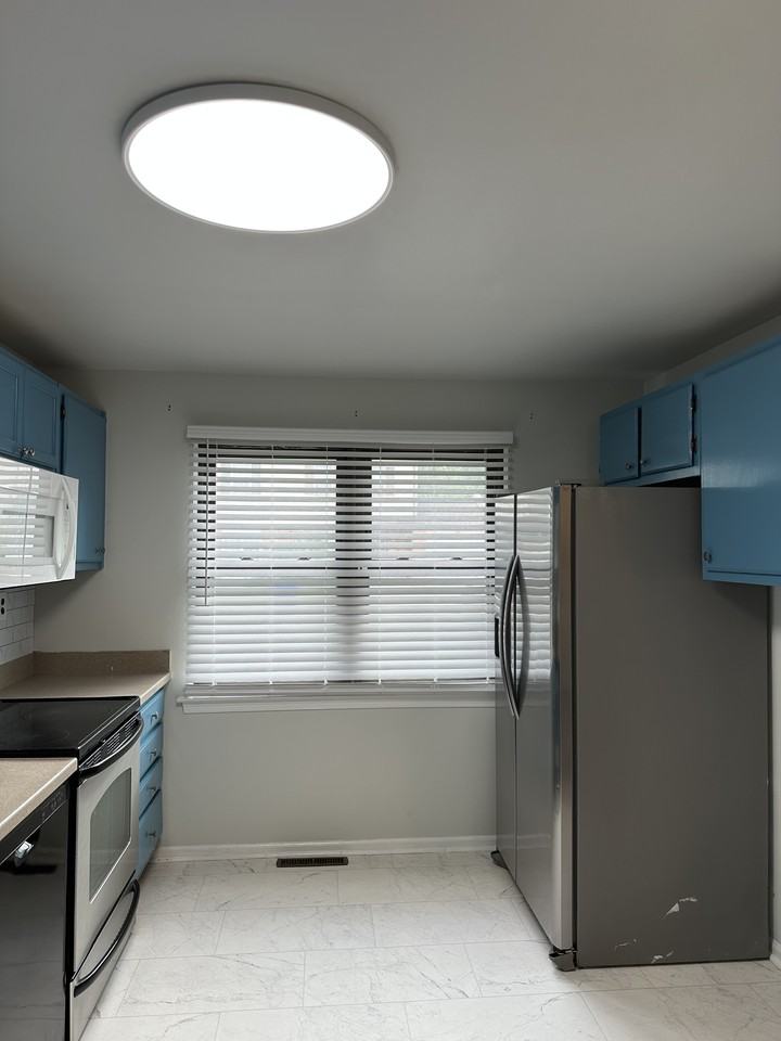 10 Bradley Dr #NA - Photo 7 of 32