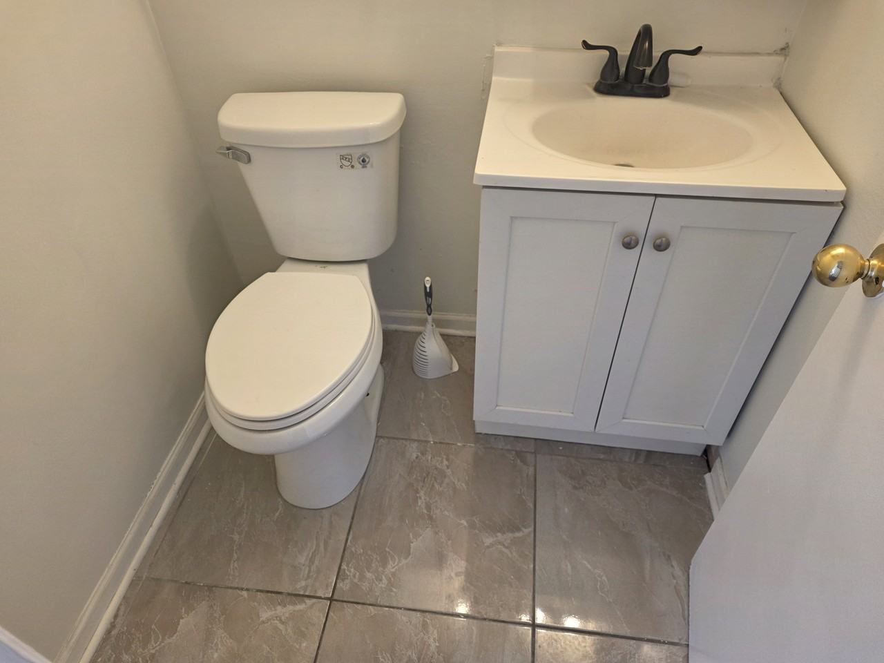 2092 Euclid Ct #2092 - Photo 4 of 5