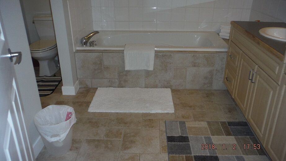 2027 17 Ave Nw - Photo 6 of 17