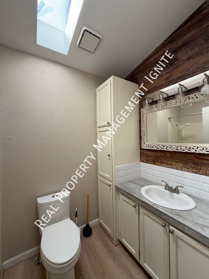 19557 River Woods Dr - Photo 7 of 23