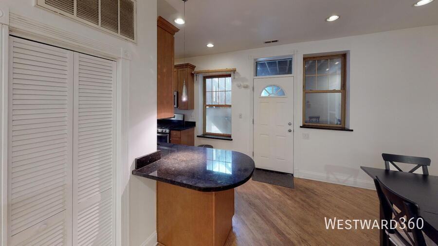 5327 S Harper Ave #1 - Photo 6 of 18
