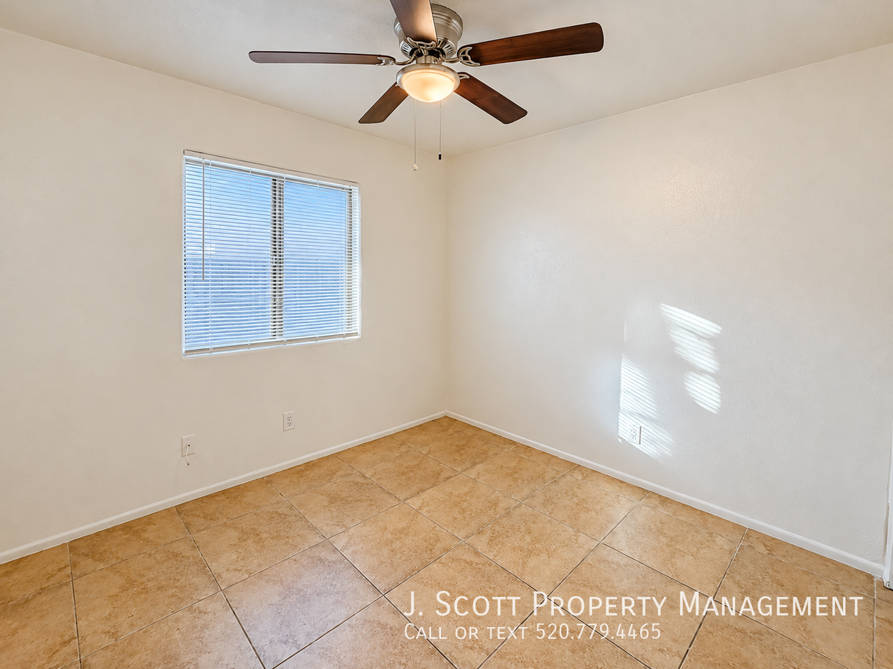 525 E Peppertree Ave #4 - Photo 7 of 15