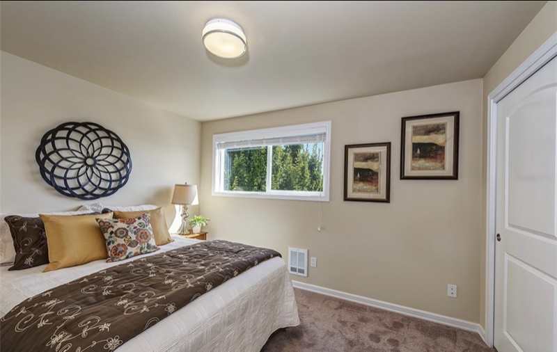 233 3rd Ave N - Photo 6 of 12