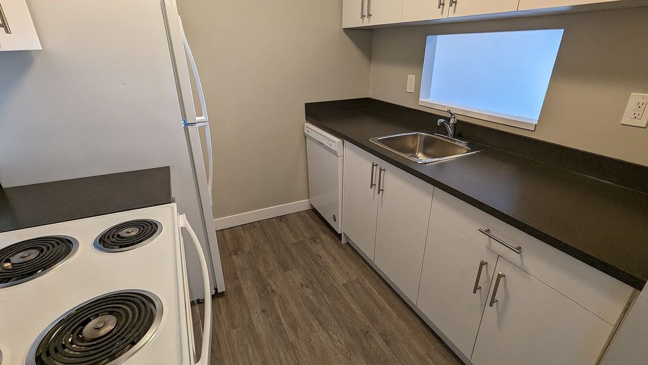 10 Pointe Of View Condos - Photo 3 of 8
