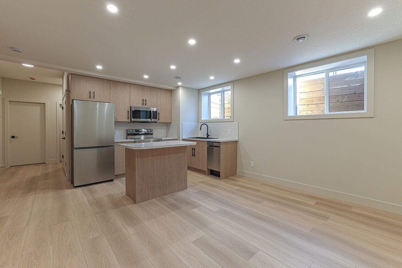 147 Heston St Nw - Photo 2 of 8