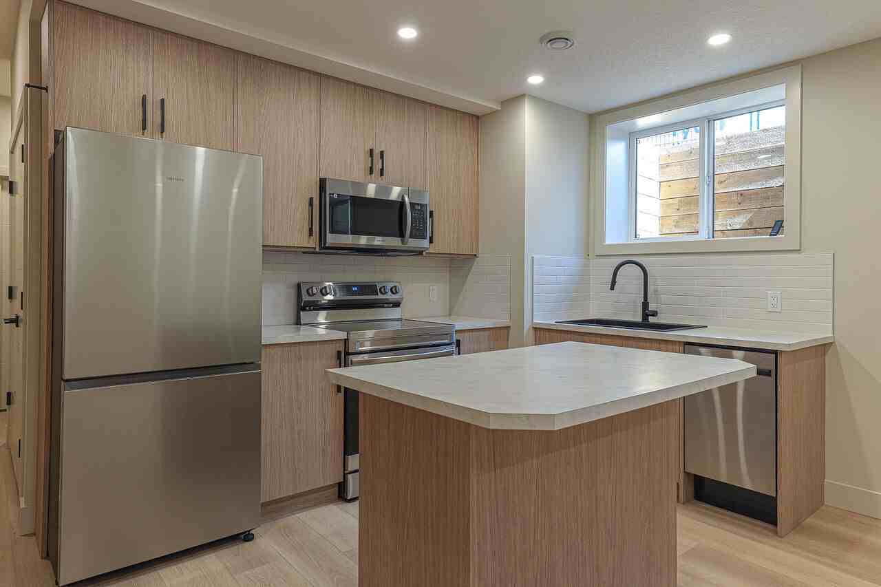 147 Heston St Nw - Photo 3 of 8