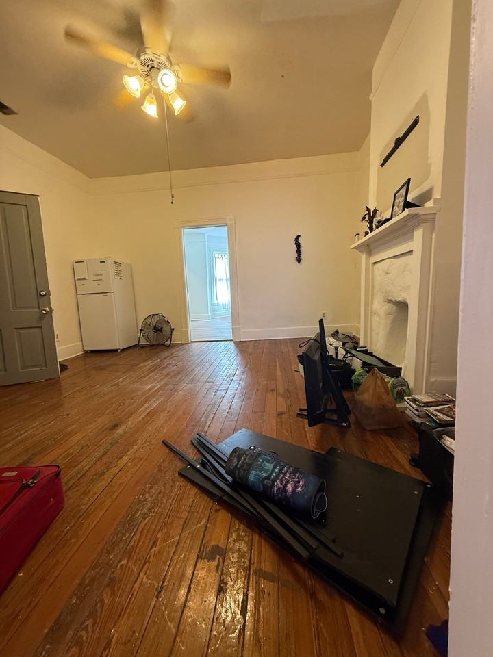 320 W Hall St #B - Photo 5 of 11