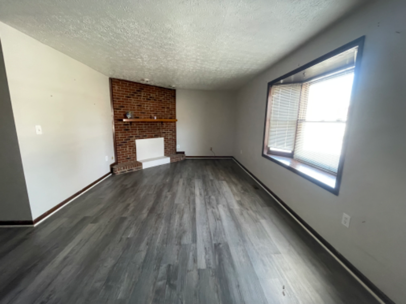617 N Sherry Dr #617 - Photo 2 of 11