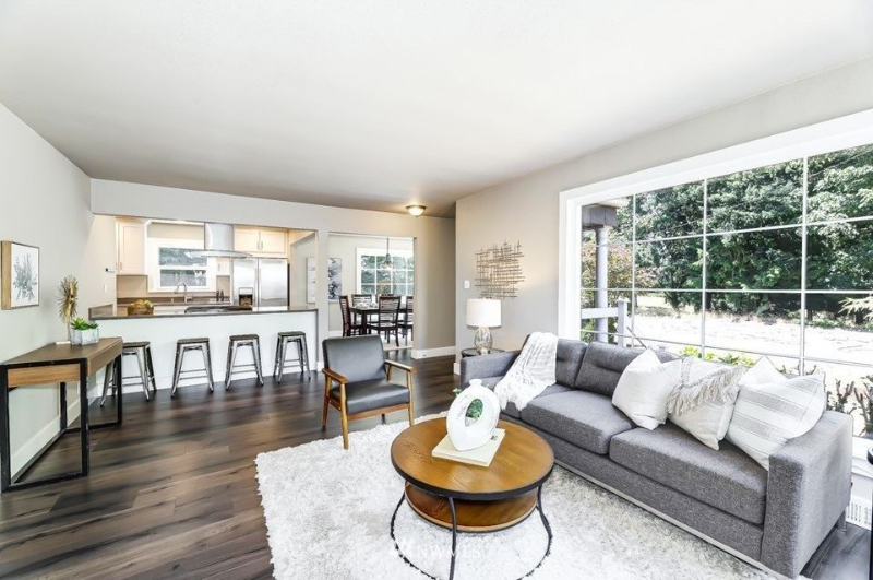 1025 S 112th St - Photo 4 of 12