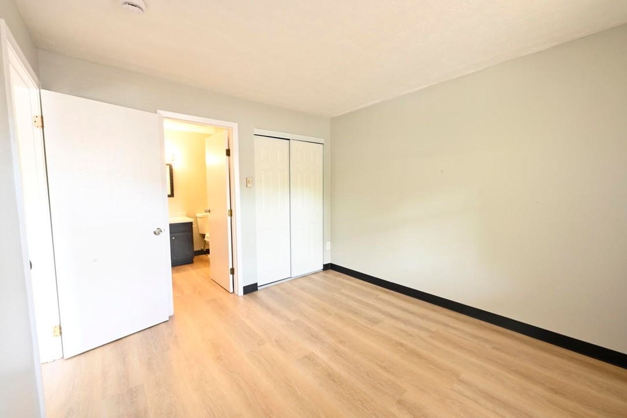 10 Sunnyslope Dr #10N - Photo 7 of 14