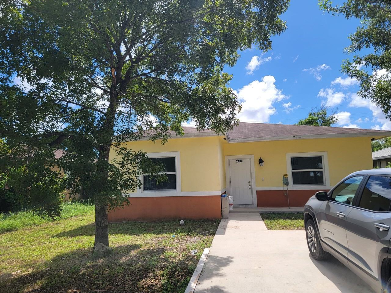 2480 Nw 4th Ct - Photo 2 of 20