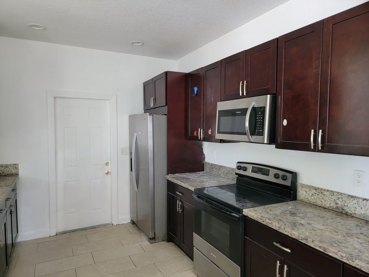 2480 Nw 4th Ct - Photo 6 of 20