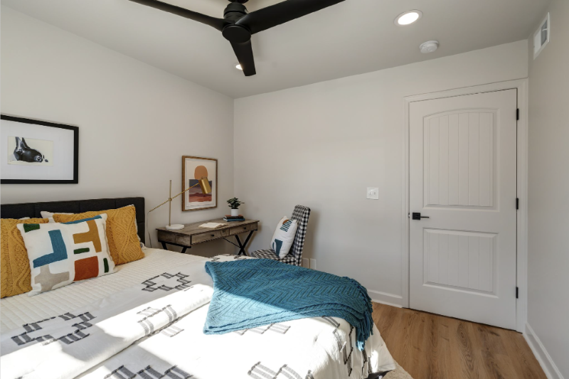 2341 Cooper Ter - Photo 5 of 8