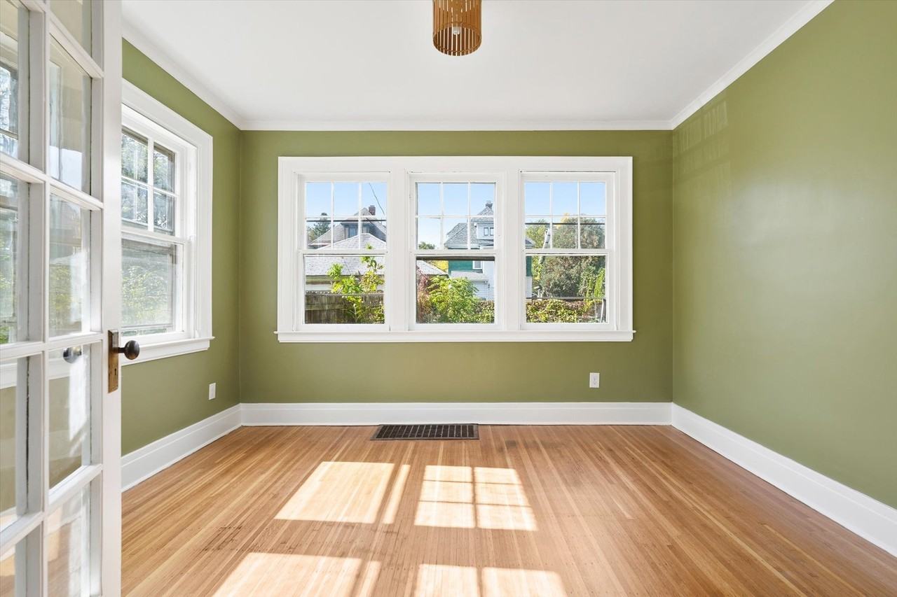 506 Allen St - Photo 2 of 20