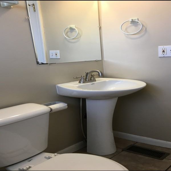 2328 E Redondo Ave #1 - Photo 4 of 8